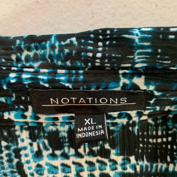 🛍5/$15 Bundled🛍 Blouse/cami all in one #1021 - Picture 4 of 4